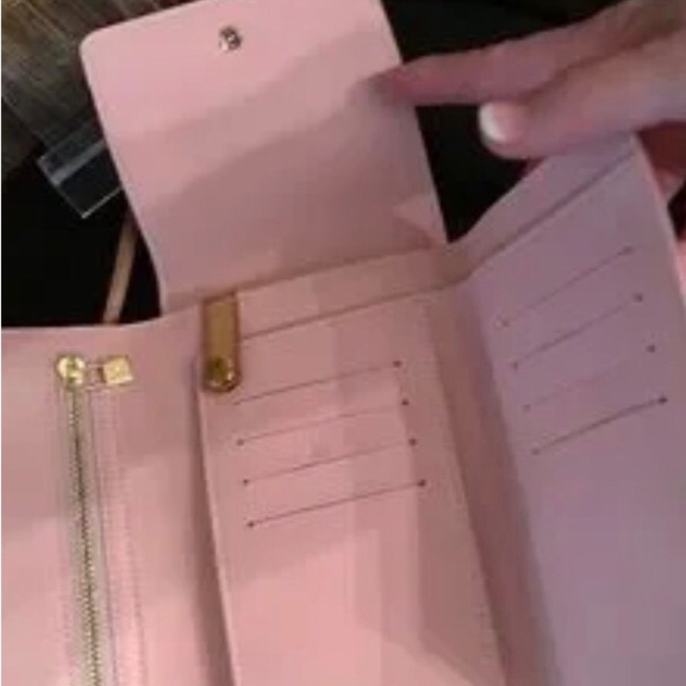 LOUIS VUITTON VERNIS WALKER WALLET/CROSSBODY - Picture 10 of 16